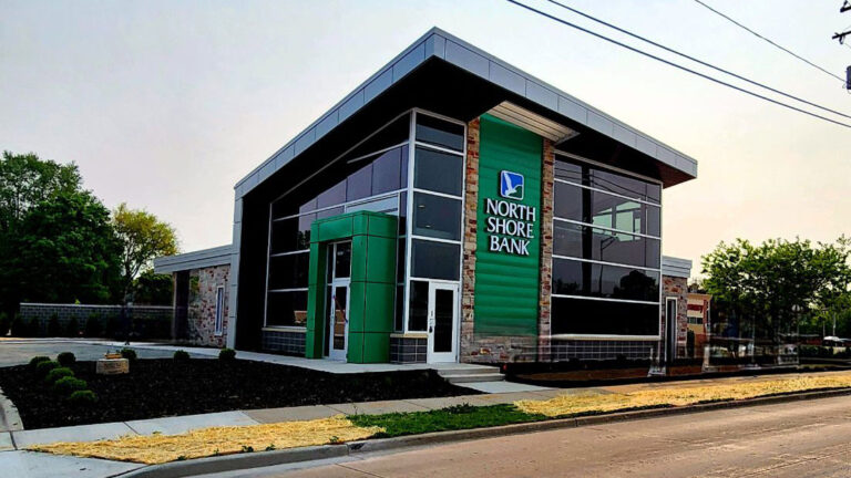 North Shore Bank opens new West De Pere branch